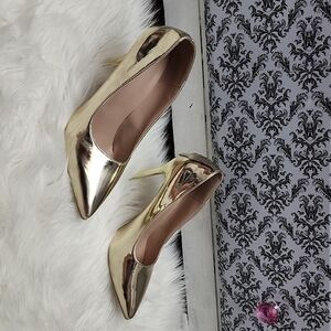 Elegant Gold Women's Heels
